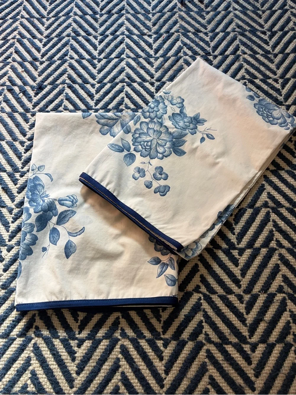 Set of 2 Navy Blue Pillow Cases